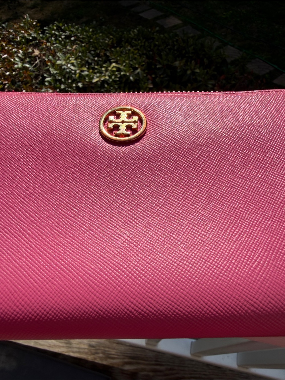 Tory Burch Hot Pink Saffiano Leather Wallet with Gold Logo. GUC - Picture 10 of 16